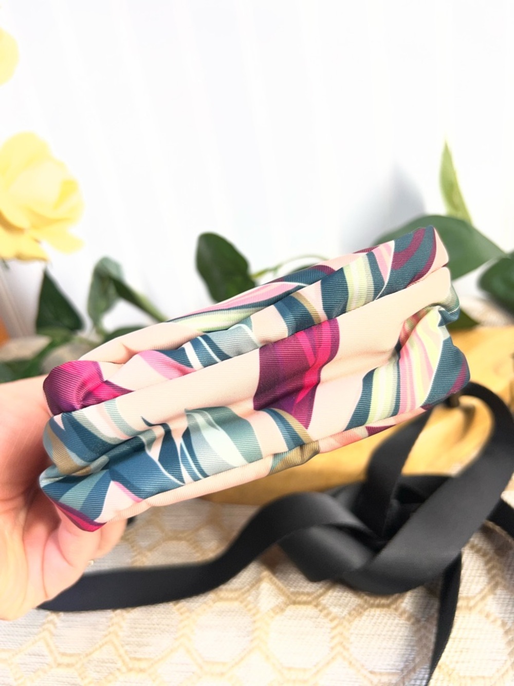 Vooray Core Crossbody Bag Tropical Leaf Print - Picture 8 of 8